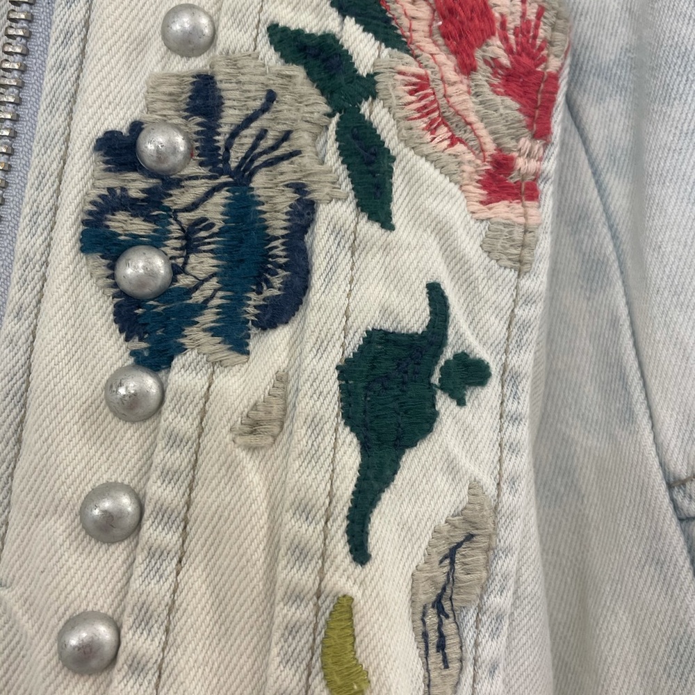 Jeans jacket - Picture 3 of 11